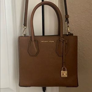 Michael Kors Mercer Medium Pebbled Crossbody Bag